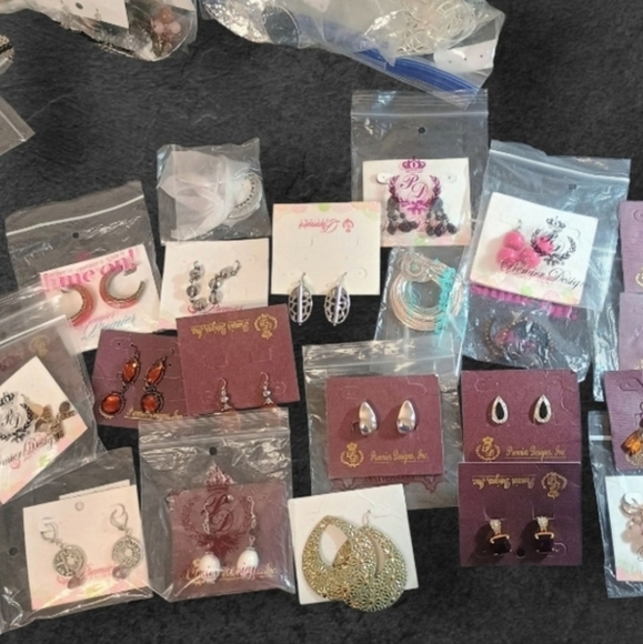 Premier Designs Accessories - NWOT Lot Of 50 Premier Designs Earrings Sets Firm Price